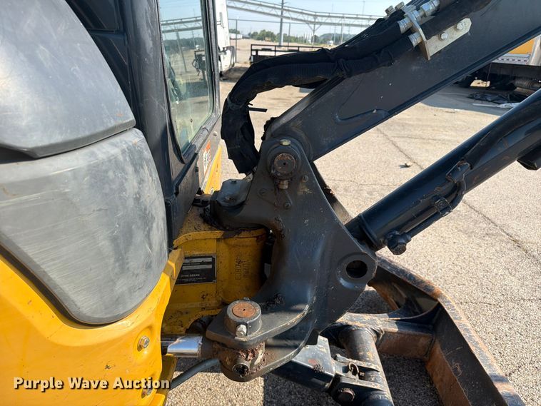 image for item YA4486 2015 John Deere 35G mini excavator