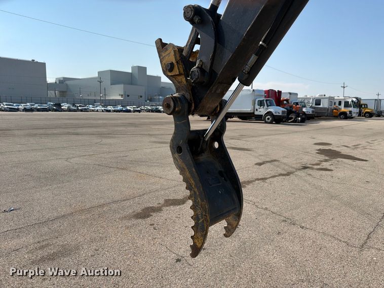 image for item YA4486 2015 John Deere 35G mini excavator