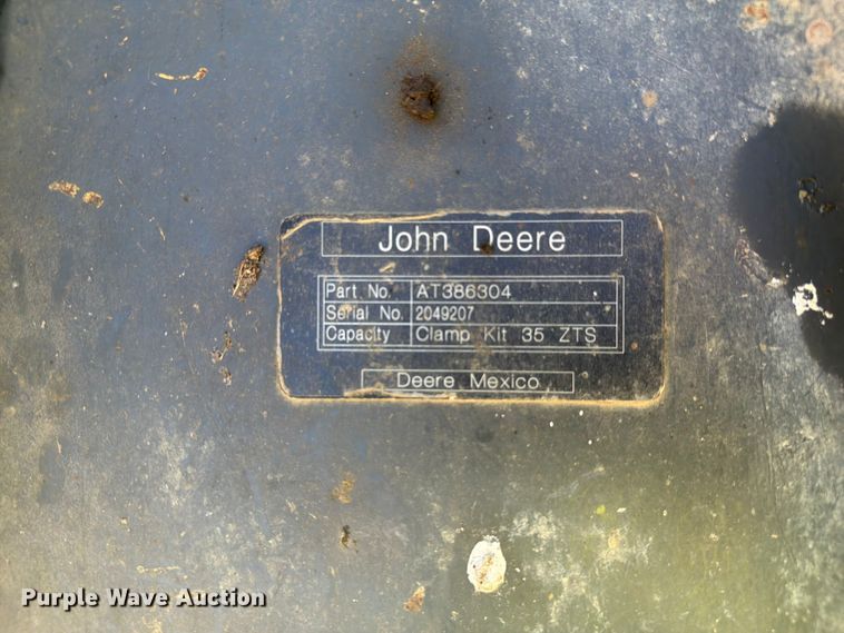 image for item YA4486 2015 John Deere 35G mini excavator