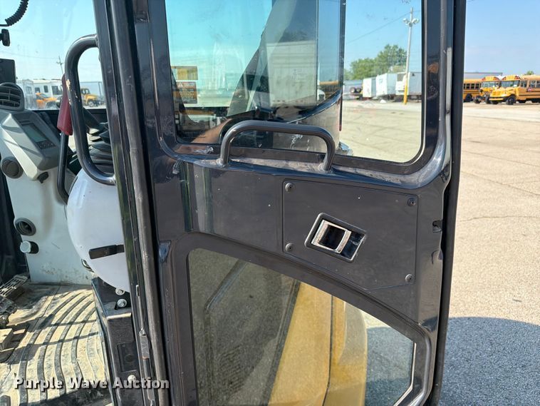 image for item YA4486 2015 John Deere 35G mini excavator