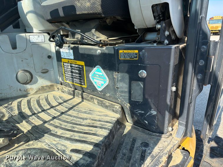 image for item YA4486 2015 John Deere 35G mini excavator
