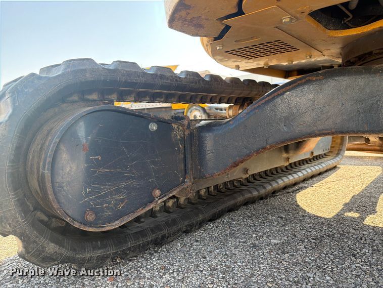 image for item YA4486 2015 John Deere 35G mini excavator