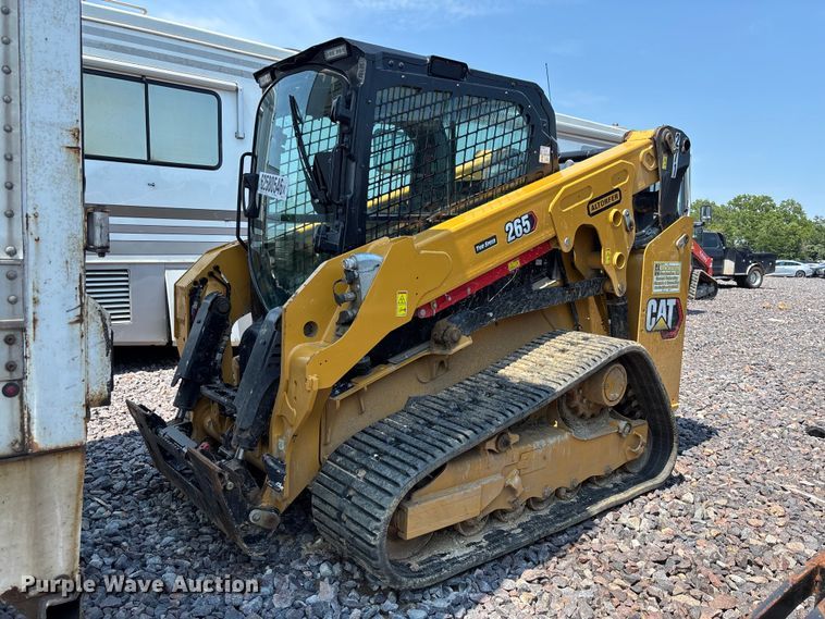 2025 Caterpillar 265 tracked skid steer loader