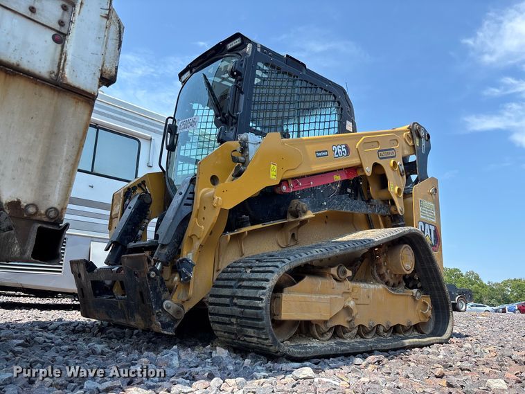 image for item YA4518 2025 Caterpillar 265 tracked skid steer loader