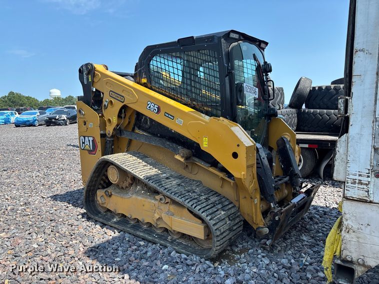 image for item YA4518 2025 Caterpillar 265 tracked skid steer loader
