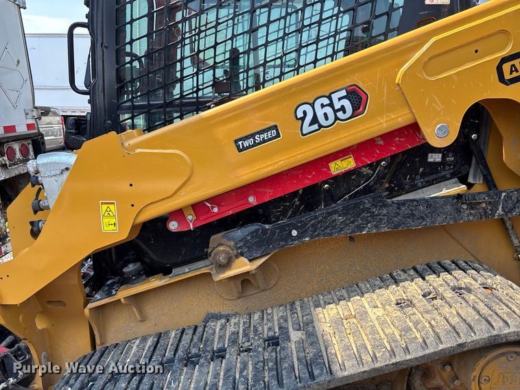 image for item YA4518 2025 Caterpillar 265 tracked skid steer loader