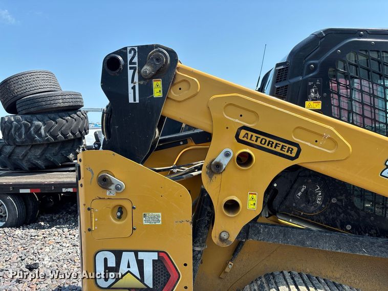 image for item YA4518 2025 Caterpillar 265 tracked skid steer loader
