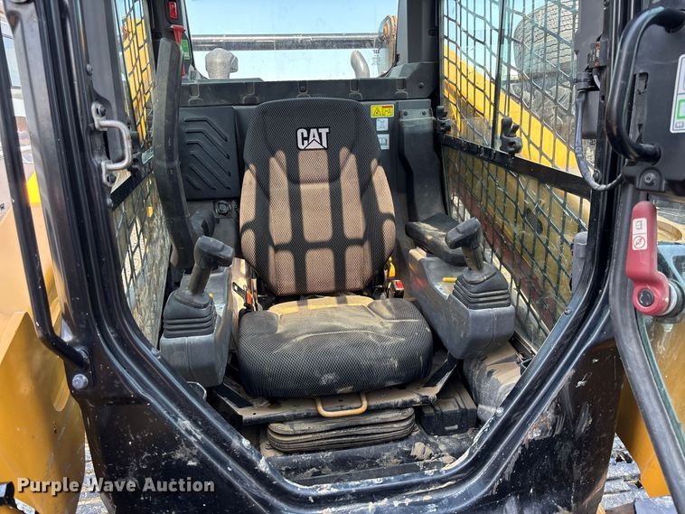 image for item YA4518 2025 Caterpillar 265 tracked skid steer loader