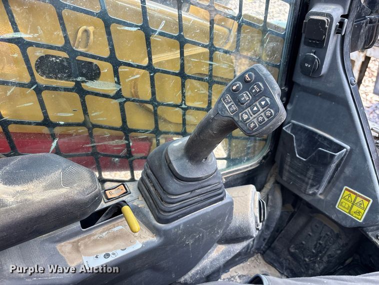 image for item YA4518 2025 Caterpillar 265 tracked skid steer loader