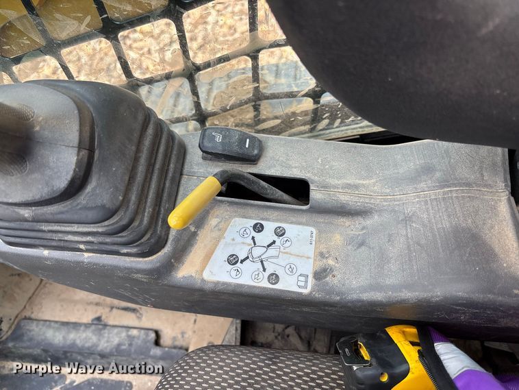 image for item YA4518 2025 Caterpillar 265 tracked skid steer loader