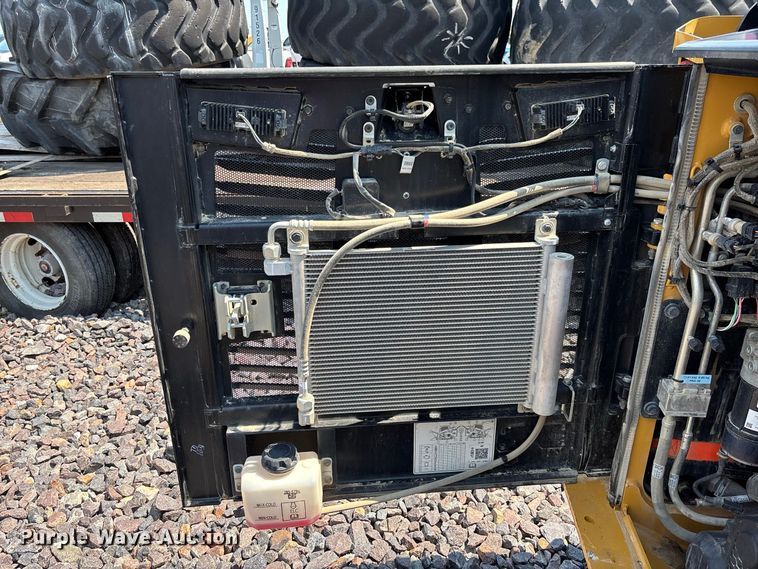image for item YA4518 2025 Caterpillar 265 tracked skid steer loader