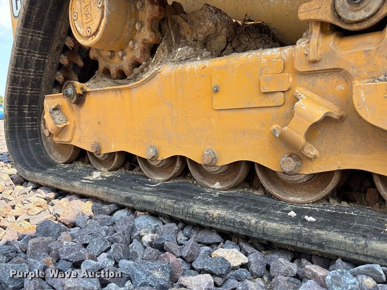image for item YA4518 2025 Caterpillar 265 tracked skid steer loader