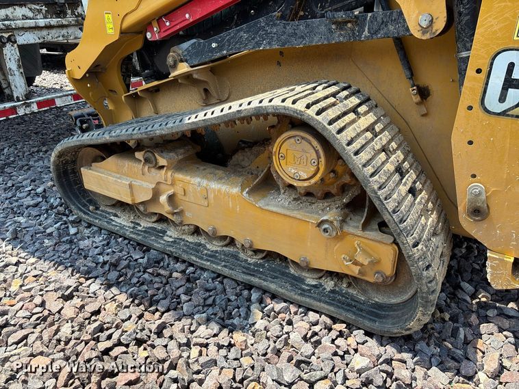 image for item YA4518 2025 Caterpillar 265 tracked skid steer loader