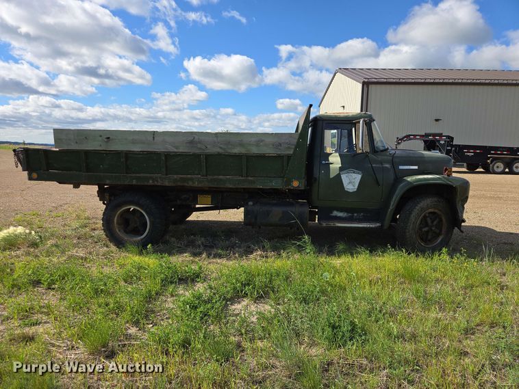 image for item DP8981 1978 International 1600 dump truck