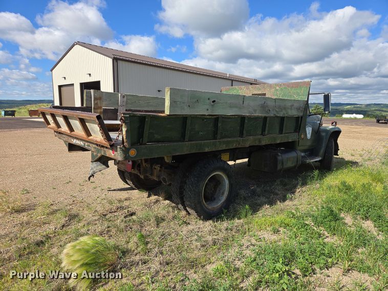 image for item DP8981 1978 International 1600 dump truck