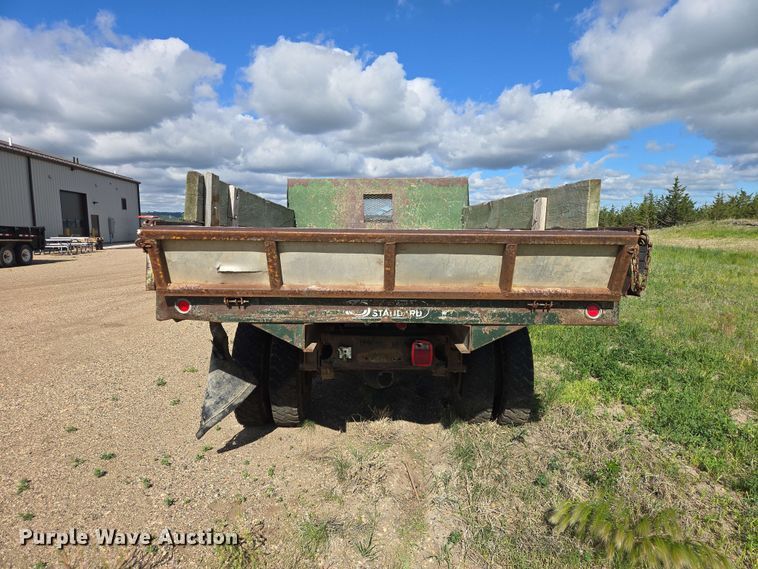 image for item DP8981 1978 International 1600 dump truck