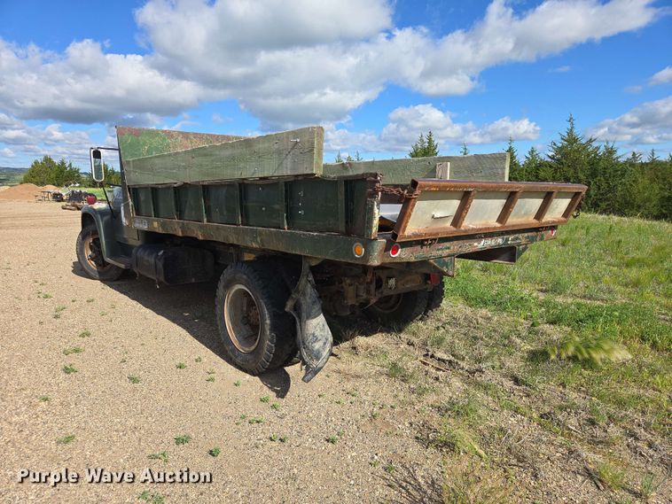 image for item DP8981 1978 International 1600 dump truck