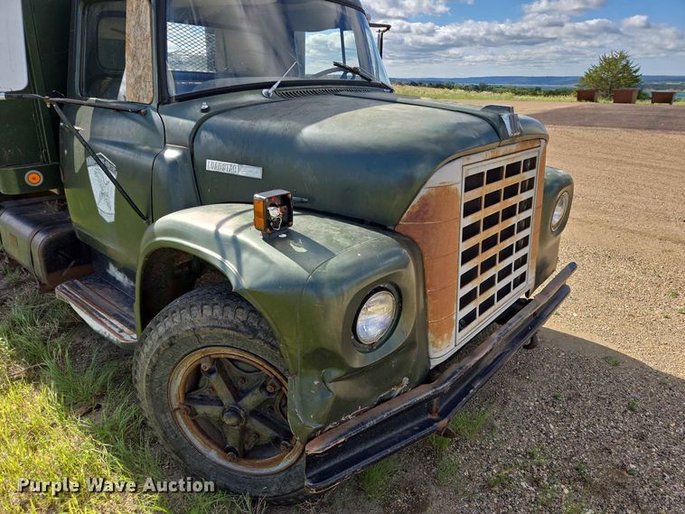 image for item DP8981 1978 International 1600 dump truck