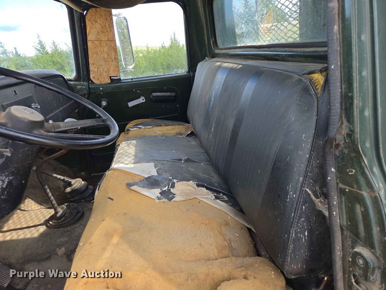 image for item DP8981 1978 International 1600 dump truck