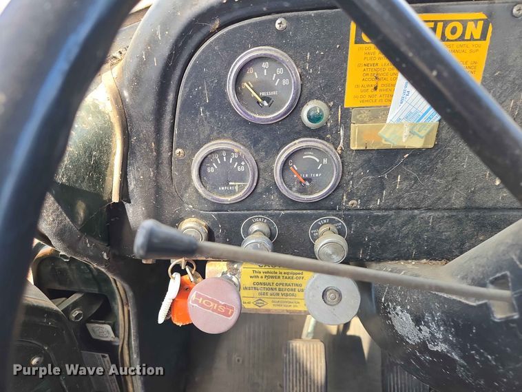 image for item DP8981 1978 International 1600 dump truck
