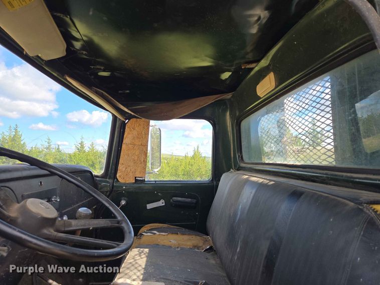 image for item DP8981 1978 International 1600 dump truck