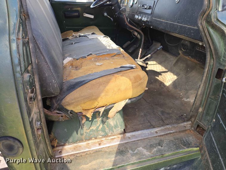 image for item DP8981 1978 International 1600 dump truck