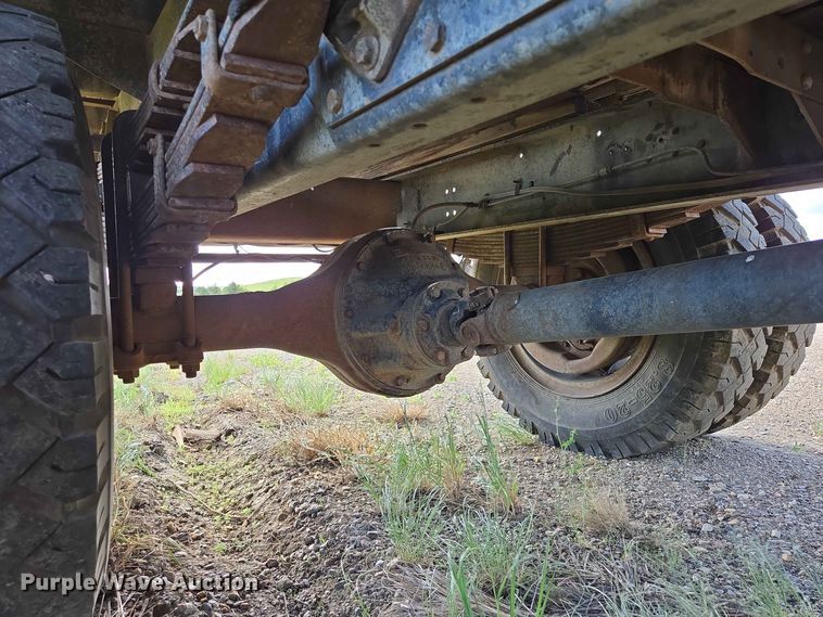 image for item DP8981 1978 International 1600 dump truck