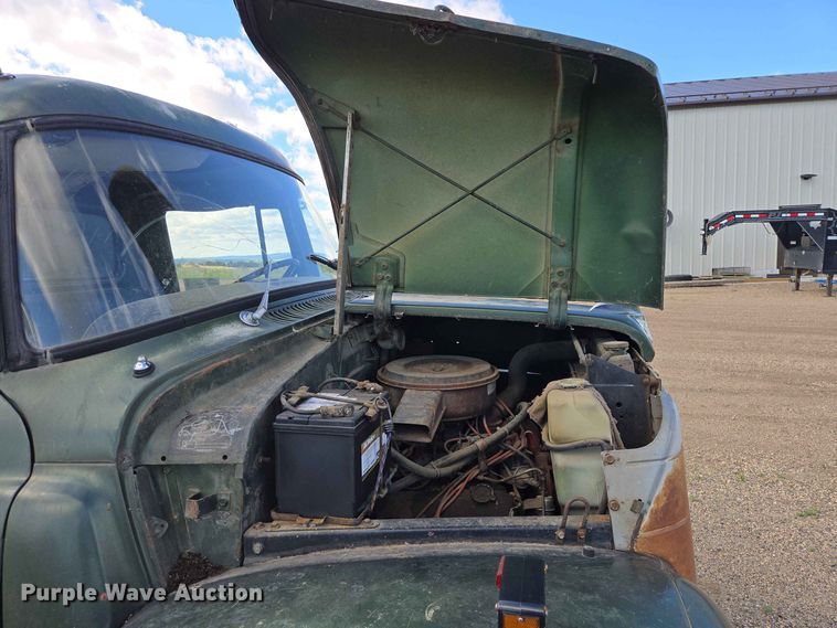 image for item DP8981 1978 International 1600 dump truck