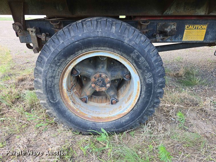 image for item DP8981 1978 International 1600 dump truck