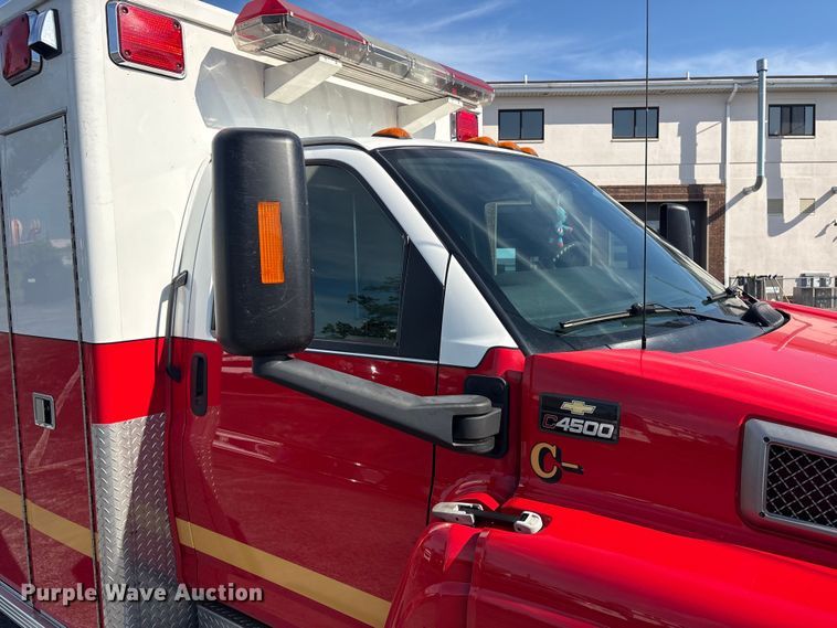 image for item DT2916 2007 Chevrolet C4500 ambulance