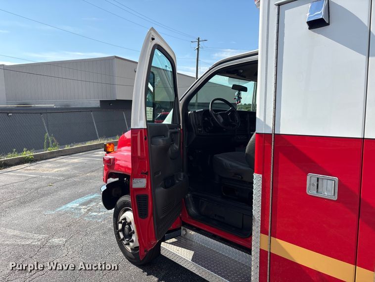 image for item DT2916 2007 Chevrolet C4500 ambulance