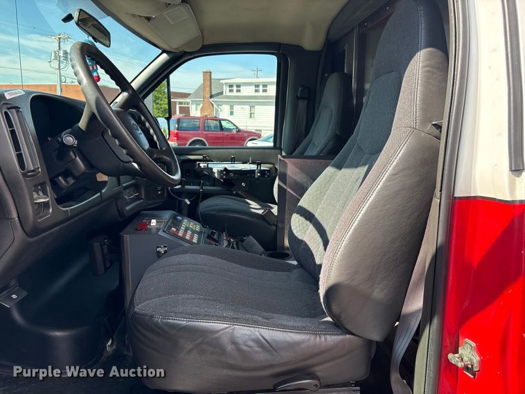 image for item DT2916 2007 Chevrolet C4500 ambulance