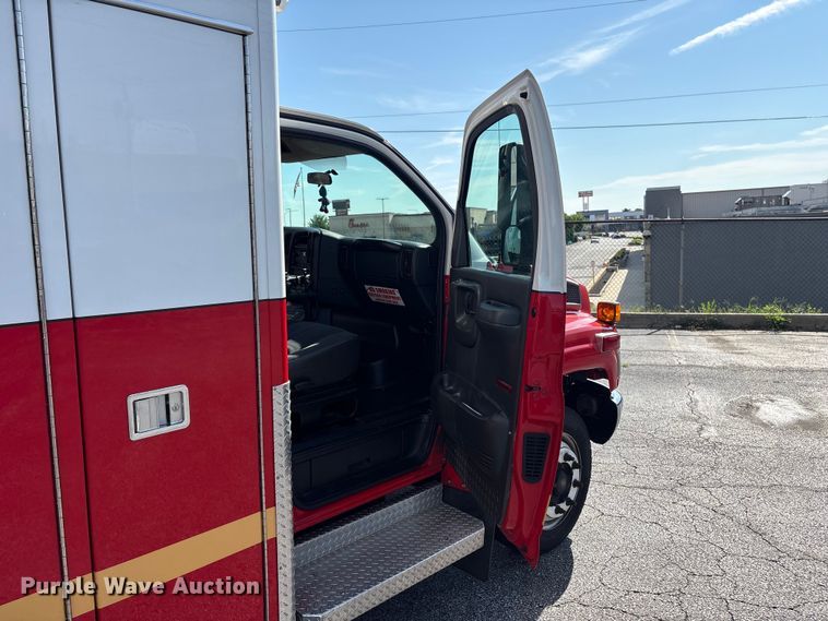 image for item DT2916 2007 Chevrolet C4500 ambulance
