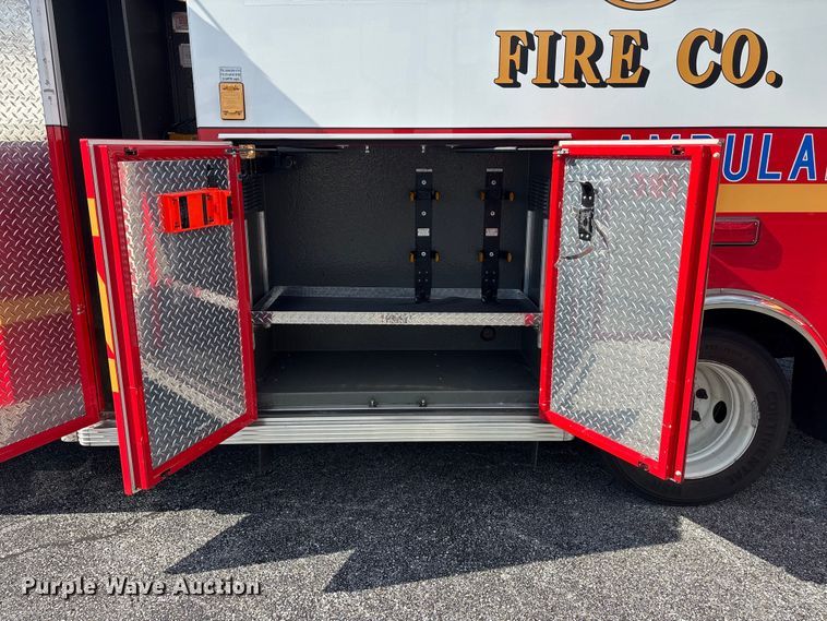 image for item DT2916 2007 Chevrolet C4500 ambulance