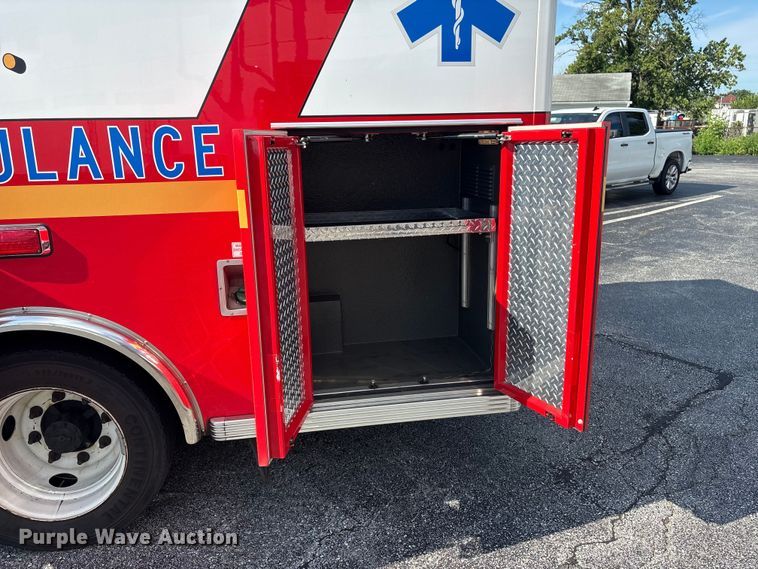 image for item DT2916 2007 Chevrolet C4500 ambulance