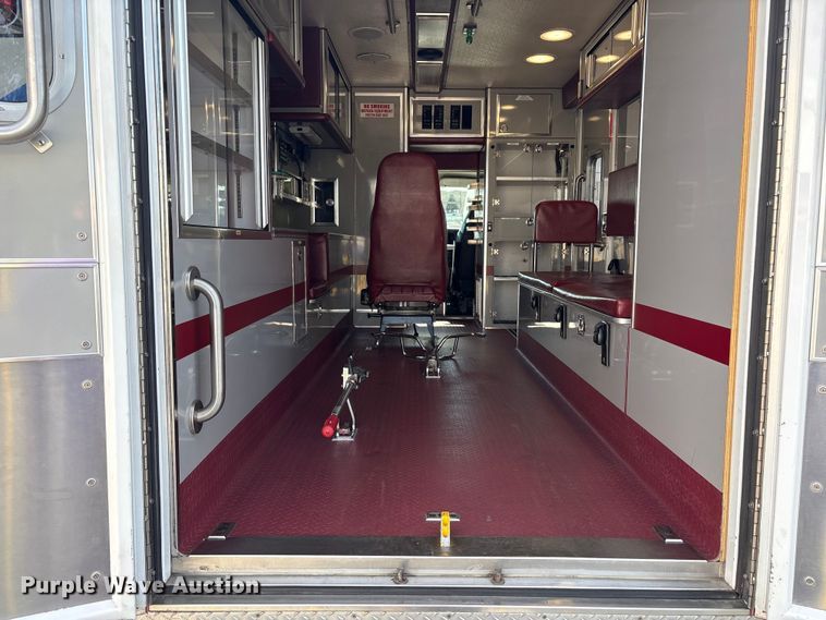 image for item DT2916 2007 Chevrolet C4500 ambulance
