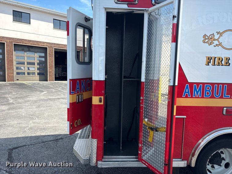 image for item DT2916 2007 Chevrolet C4500 ambulance