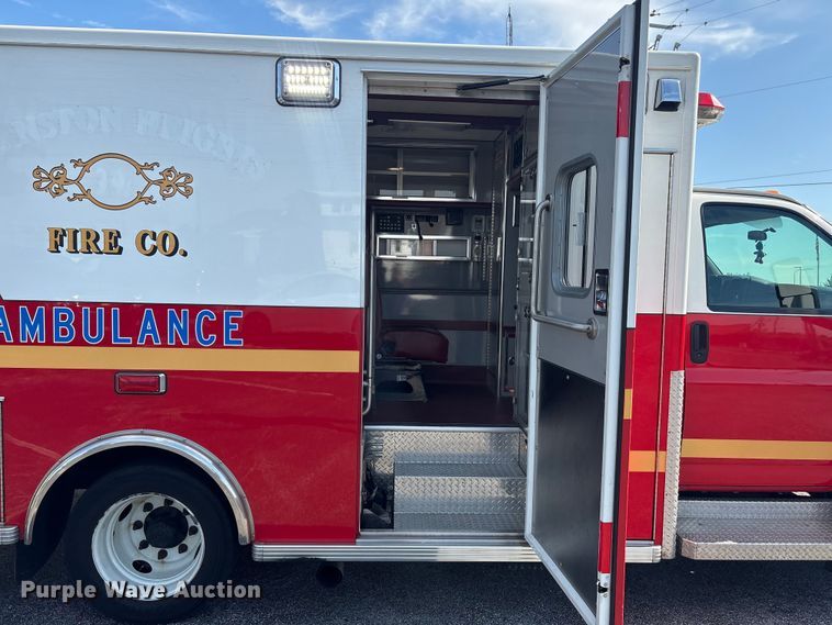 image for item DT2916 2007 Chevrolet C4500 ambulance