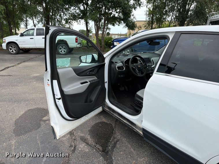 image for item DU8000 2020 Chevrolet Equinox SUV