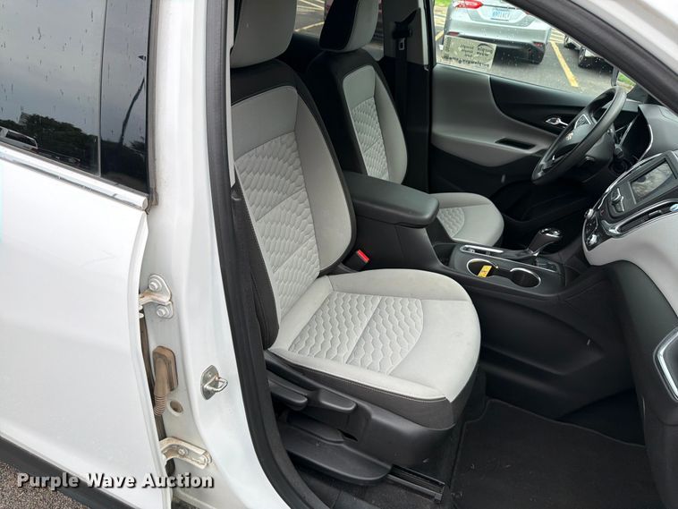 image for item DU8000 2020 Chevrolet Equinox SUV