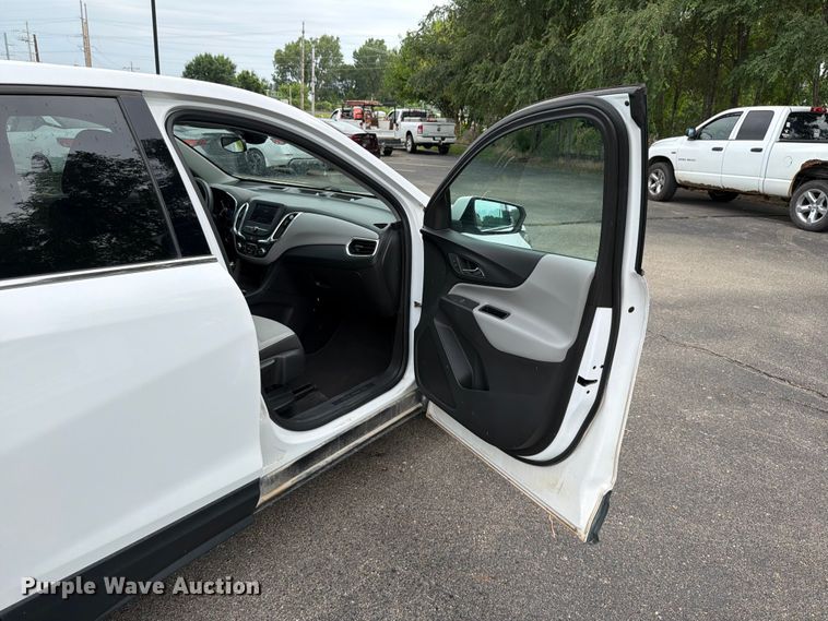 image for item DU8000 2020 Chevrolet Equinox SUV