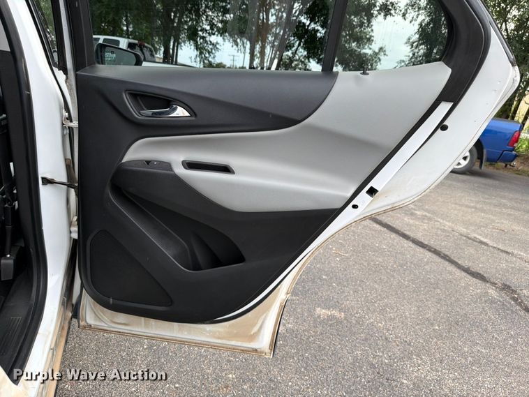 image for item DU8000 2020 Chevrolet Equinox SUV