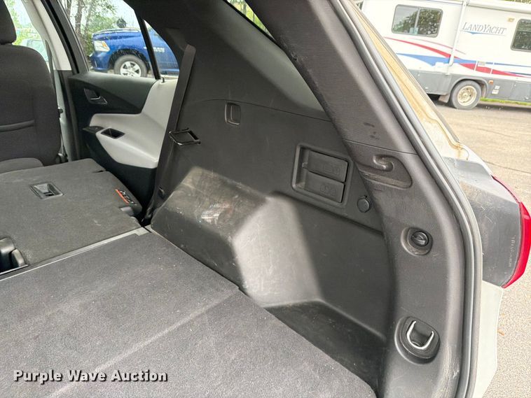 image for item DU8000 2020 Chevrolet Equinox SUV