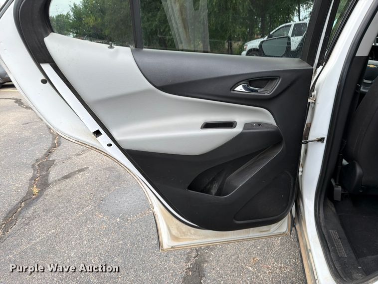 image for item DU8000 2020 Chevrolet Equinox SUV