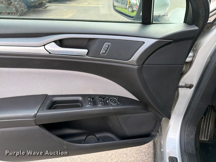 image for item DU8010 2016 Ford Fusion 