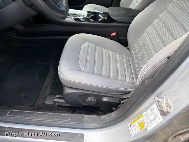 image for item DU8010 2016 Ford Fusion 
