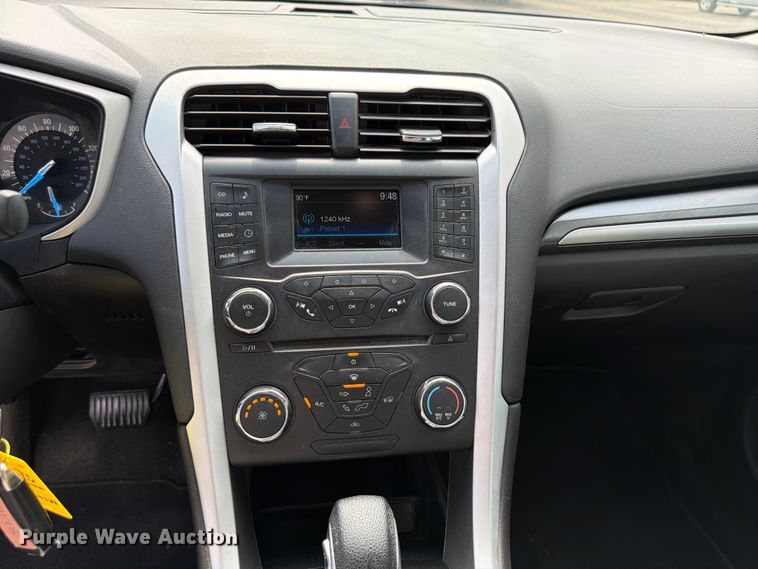 image for item DU8010 2016 Ford Fusion 
