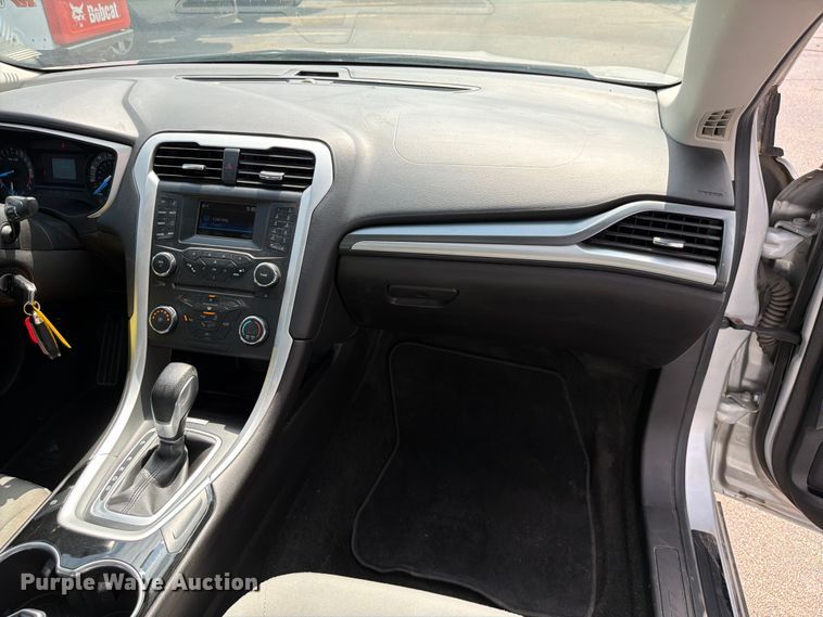 image for item DU8010 2016 Ford Fusion 