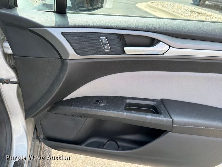 image for item DU8010 2016 Ford Fusion 