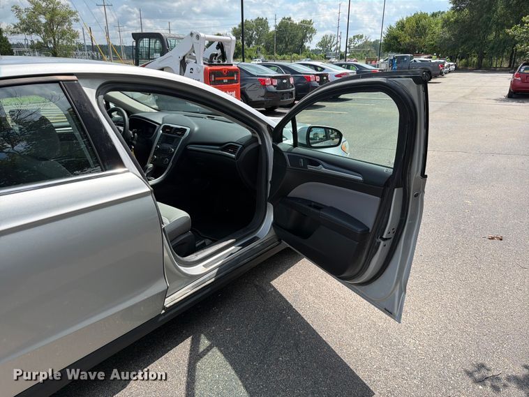 image for item DU8010 2016 Ford Fusion 